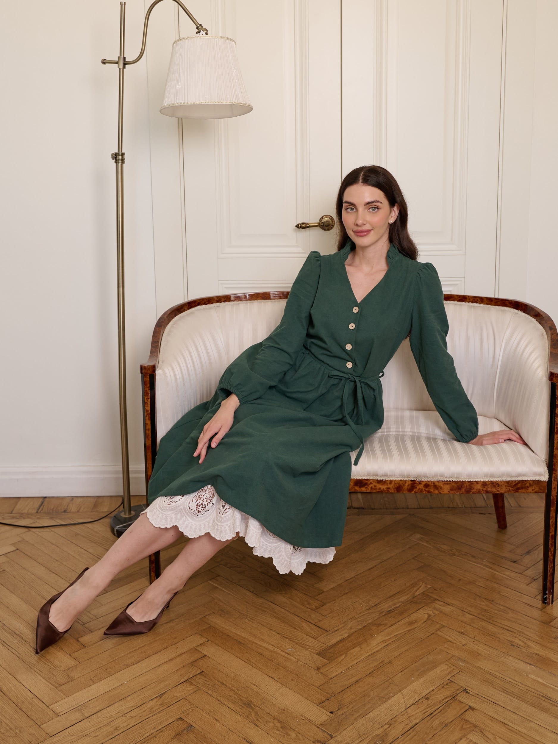 Платье с воротником стойкой. Фото 1