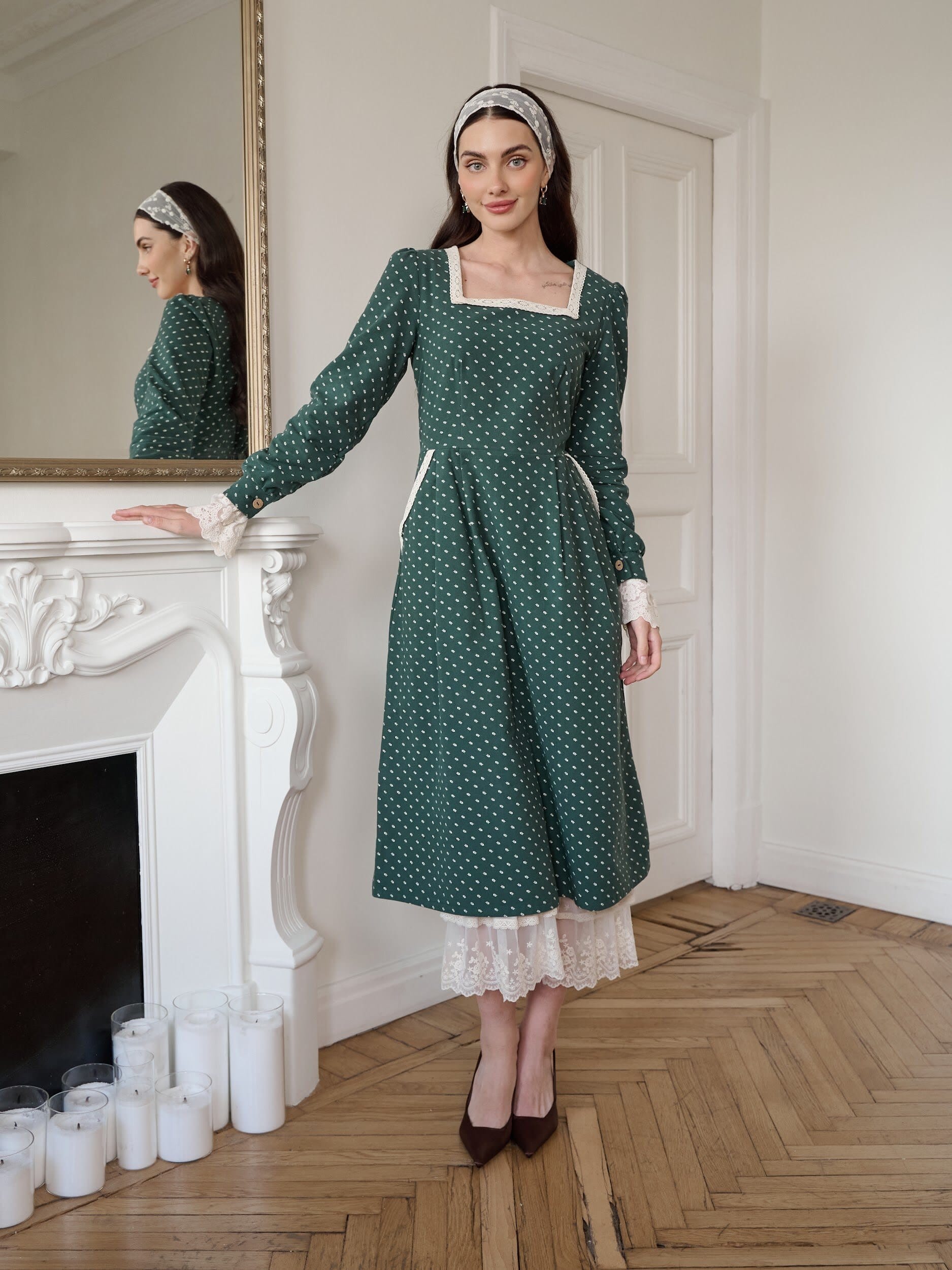 Платье с квадратным вырезом. Фото 1