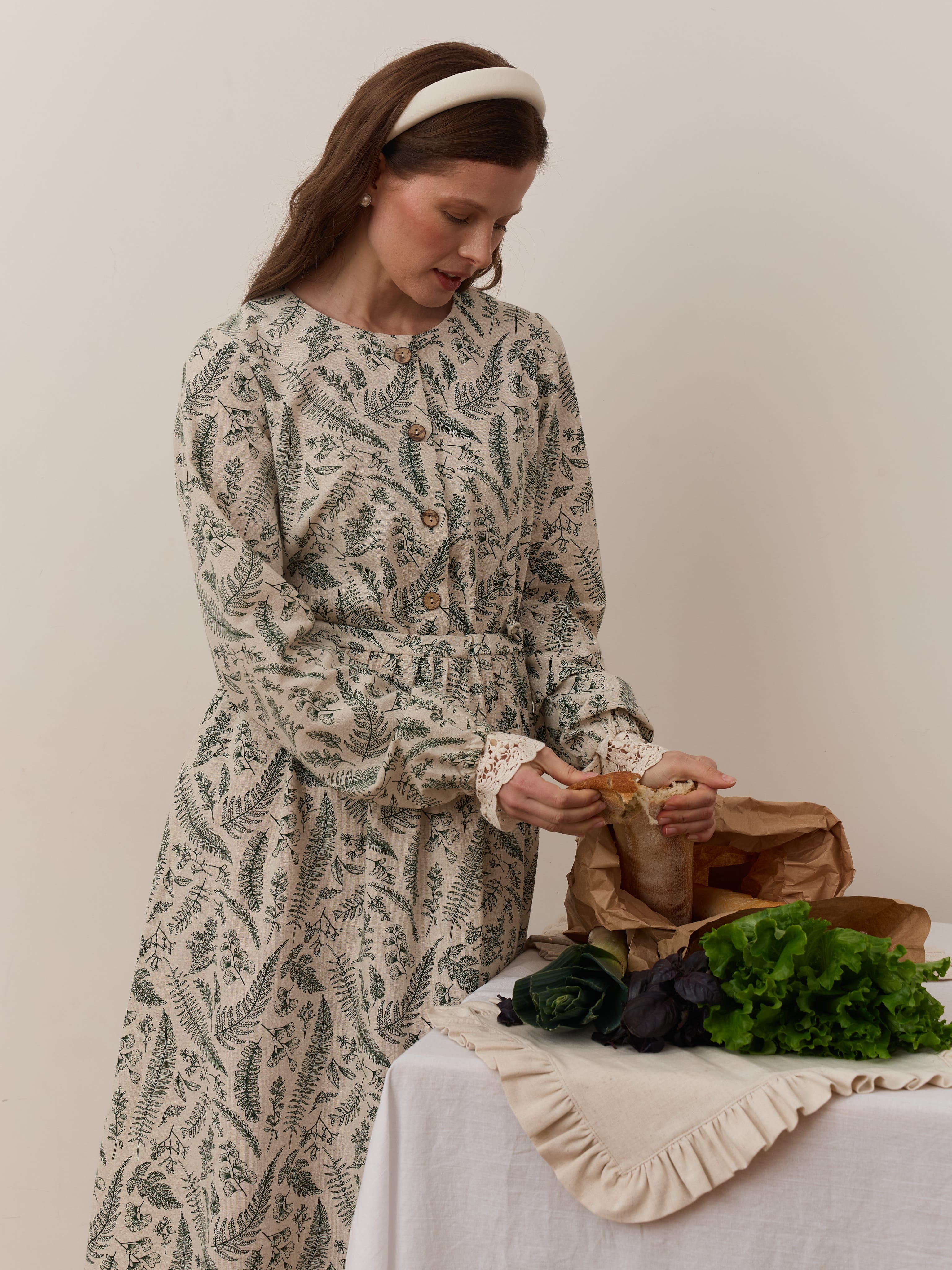 Платье с кружевной оборкой. Фото 1