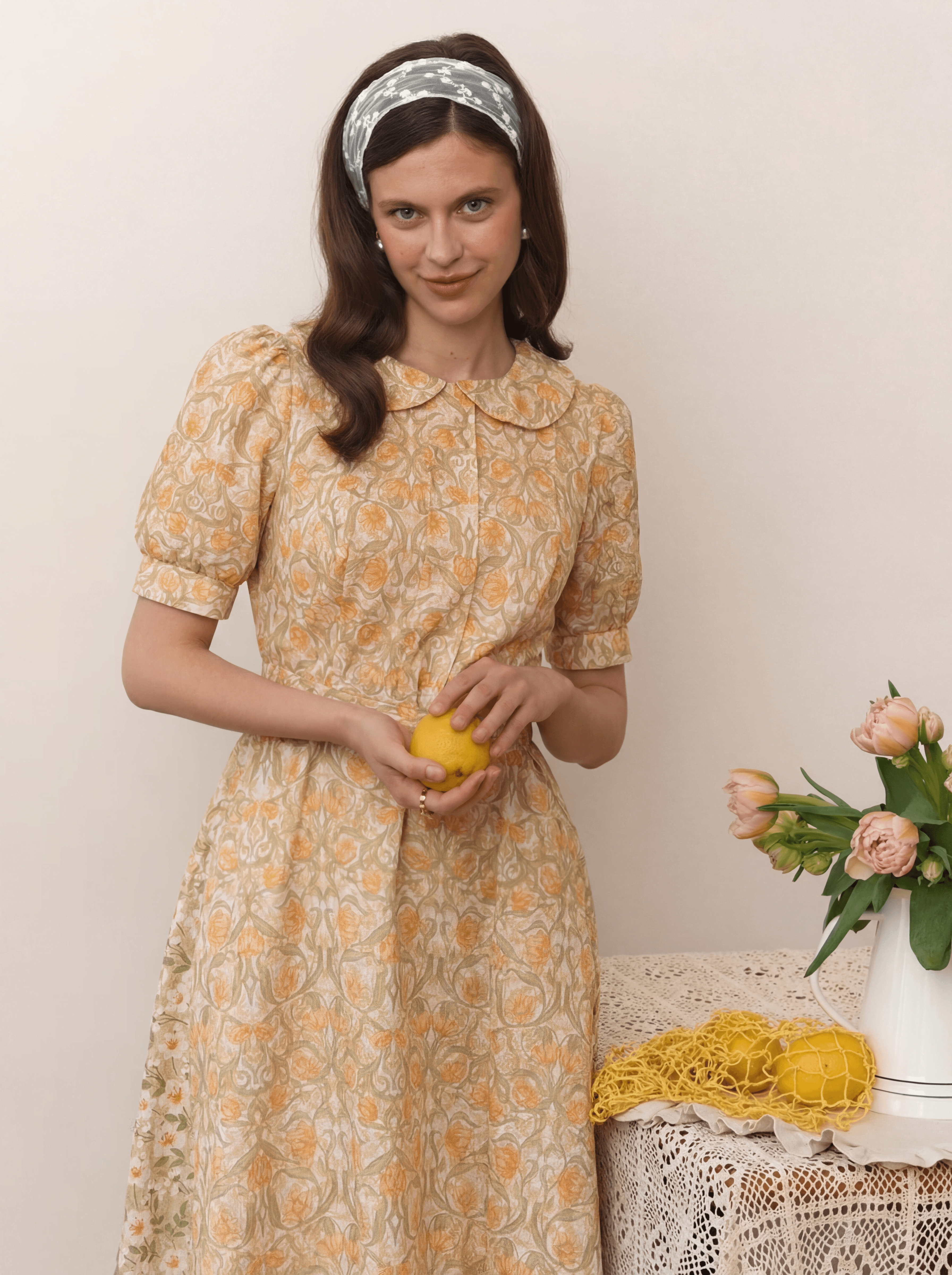 Платье с отложным воротником. Фото 1