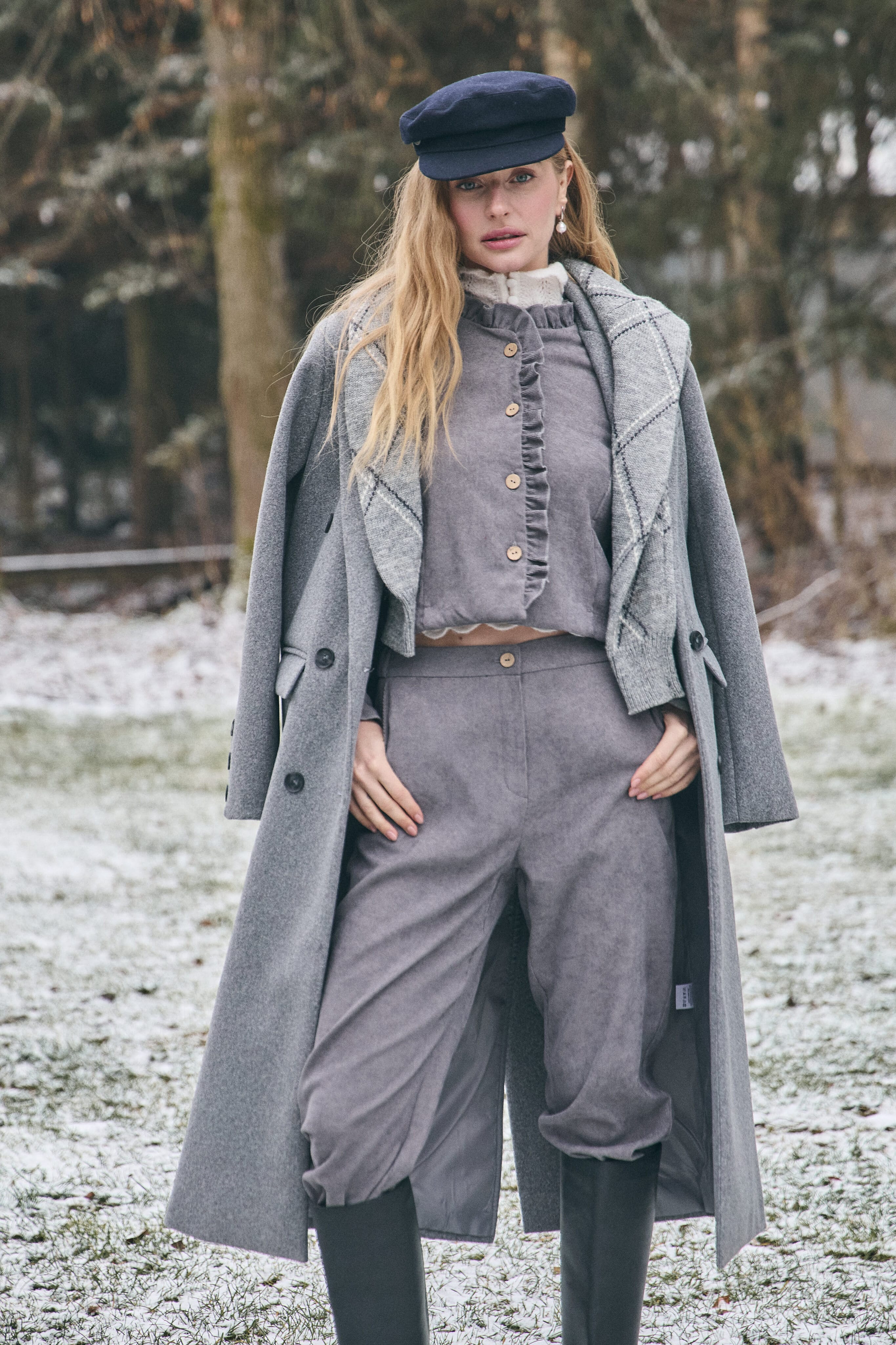 Брюки классические вельветовые. Фото 1